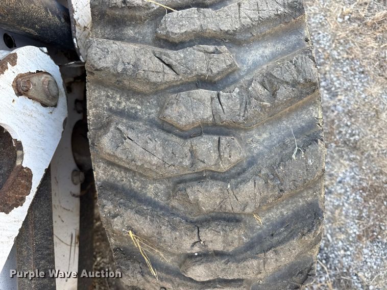 image for item EC4470 2000 Bobcat 873 skid steer loader