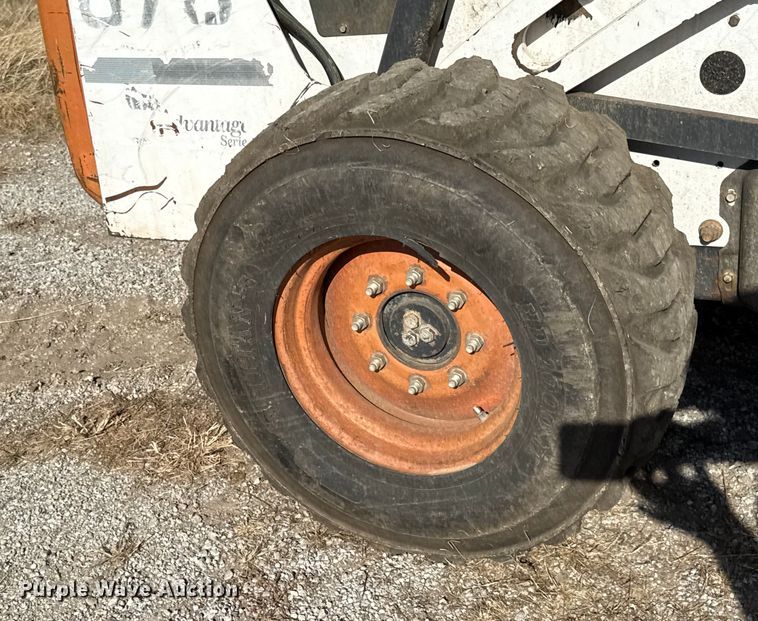 image for item EC4470 2000 Bobcat 873 skid steer loader