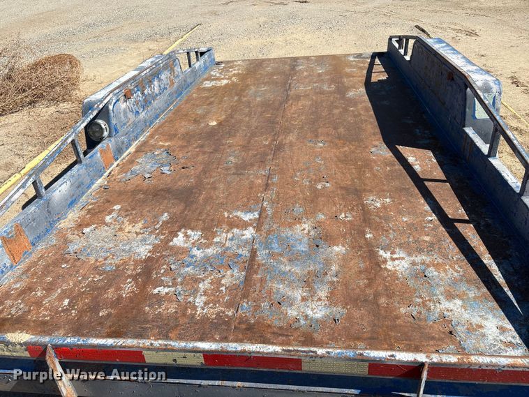 image for item EC8055 2006 BEST utility trailer