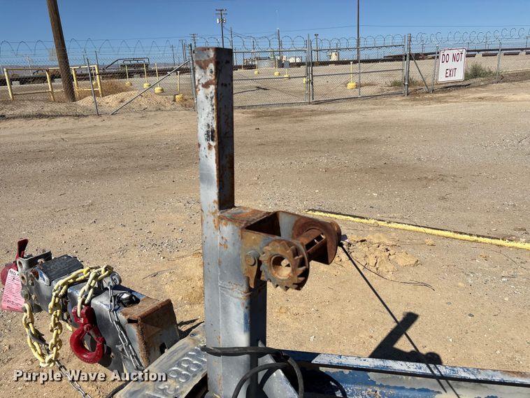 image for item EC8055 2006 BEST utility trailer