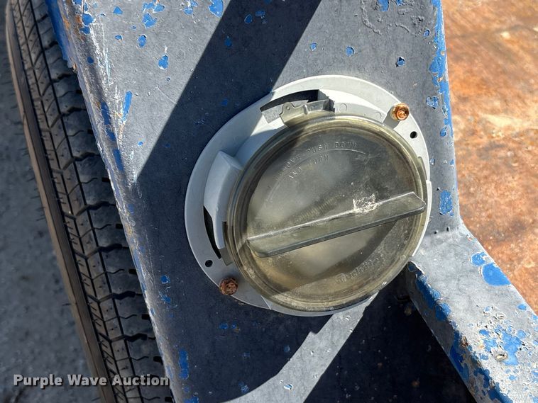 image for item EC8055 2006 BEST utility trailer