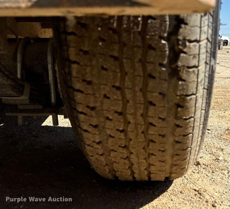 image for item EC8055 2006 BEST utility trailer