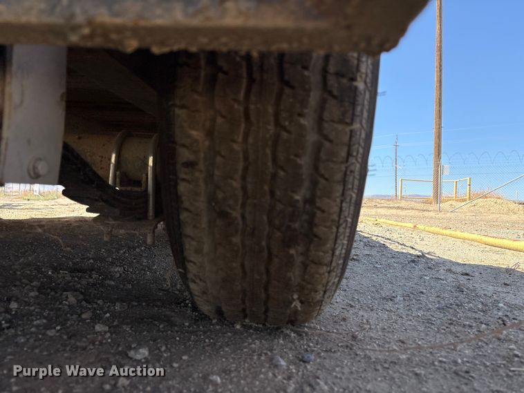 image for item EC8055 2006 BEST utility trailer