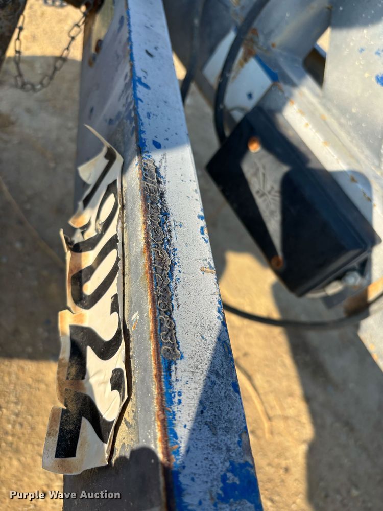 image for item EC8055 2006 BEST utility trailer