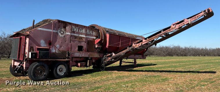 image for item EC8096 MorBark 727 trommel screen