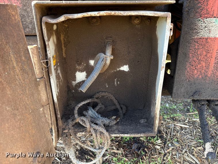 image for item EC8096 MorBark 727 trommel screen