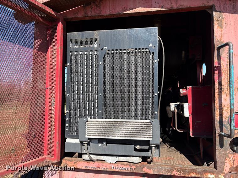 image for item EC8096 MorBark 727 trommel screen