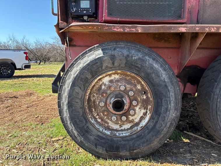 image for item EC8096 MorBark 727 trommel screen