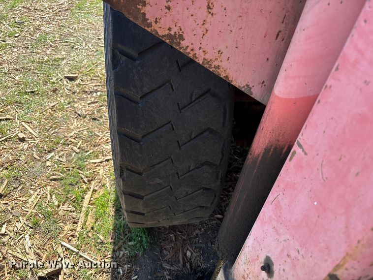 image for item EC8096 MorBark 727 trommel screen