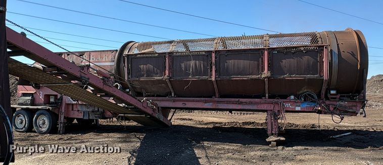 image for item EC8097 MorBark 727 trommel screen