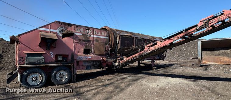 image for item EC8097 MorBark 727 trommel screen