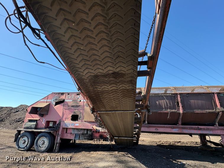 image for item EC8097 MorBark 727 trommel screen