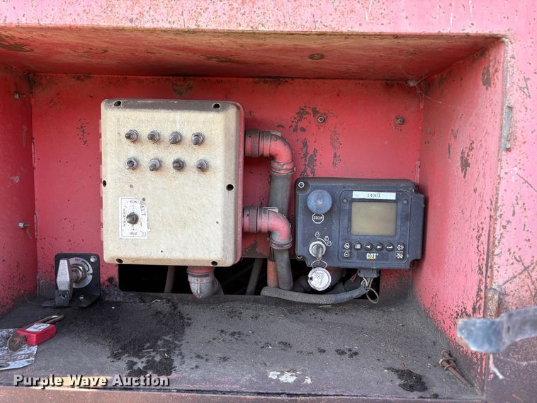 image for item EC8097 MorBark 727 trommel screen