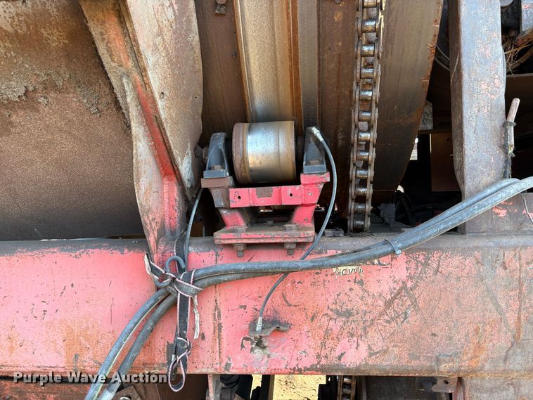 image for item EC8097 MorBark 727 trommel screen