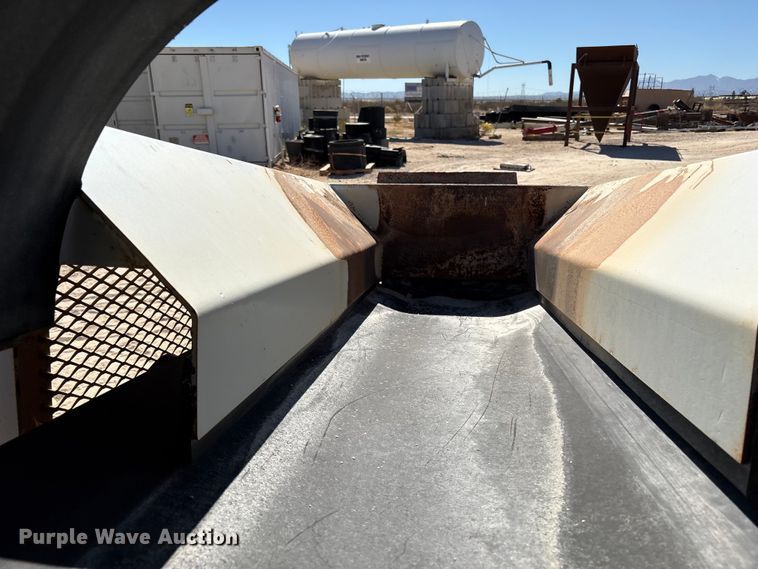 image for item EC8099 2017 TCI 30 X 60 RDS radial stacking conveyor