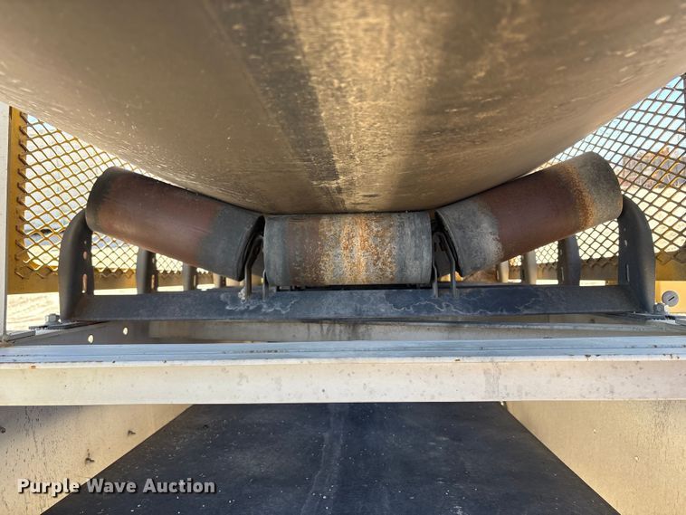 image for item EC8099 2017 TCI 30 X 60 RDS radial stacking conveyor