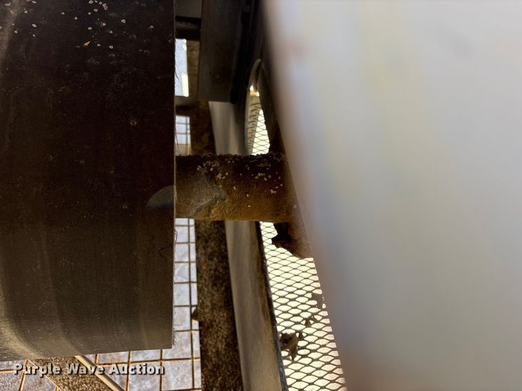 image for item EC8099 2017 TCI 30 X 60 RDS radial stacking conveyor