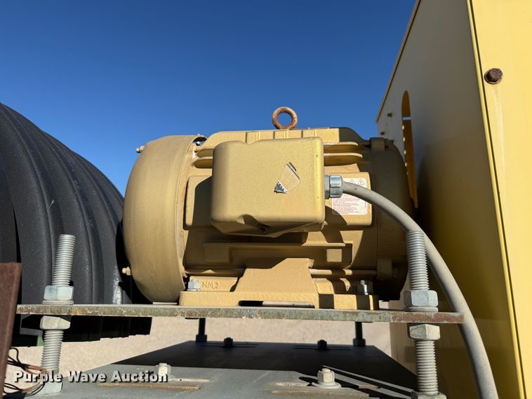 image for item EC8099 2017 TCI 30 X 60 RDS radial stacking conveyor