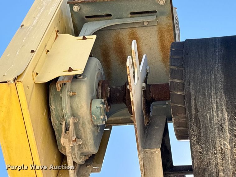 image for item EC8100 2017 TCI 30 X 60 RDS radial stacking conveyor