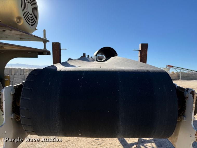 image for item EC8100 2017 TCI 30 X 60 RDS radial stacking conveyor