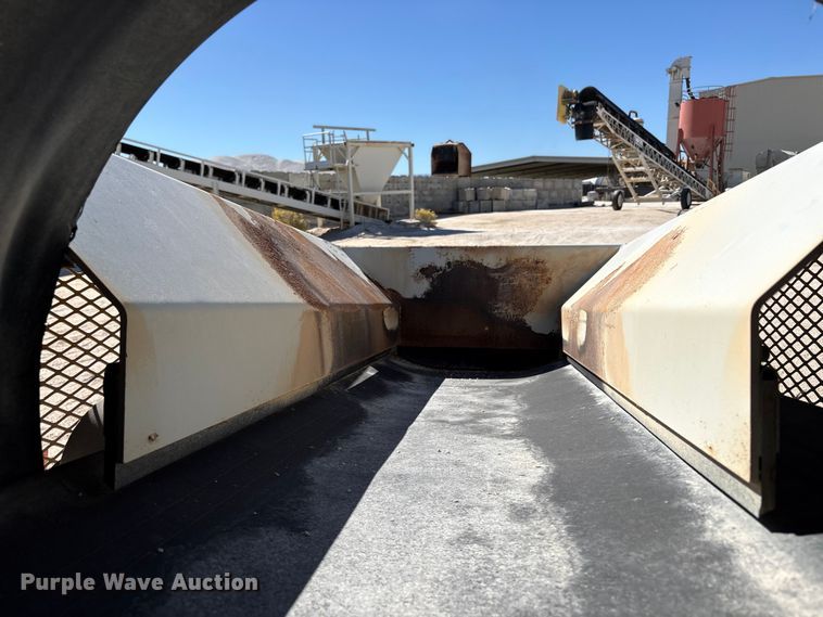 image for item EC8101 2017 TCI 30 X 60 RDS radial stacking conveyor