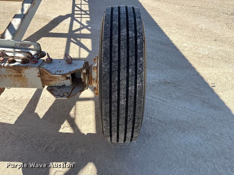 image for item EC8101 2017 TCI 30 X 60 RDS radial stacking conveyor