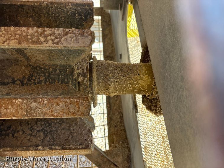 image for item EC8102 2017 TCI 30 X 60 RDS radial stacking conveyor