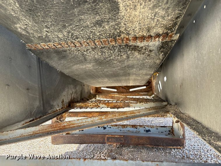 image for item EC8103 2017 TCI 30 X 70 RDS radial stacking conveyor