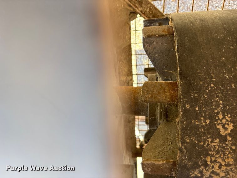 image for item EC8103 2017 TCI 30 X 70 RDS radial stacking conveyor