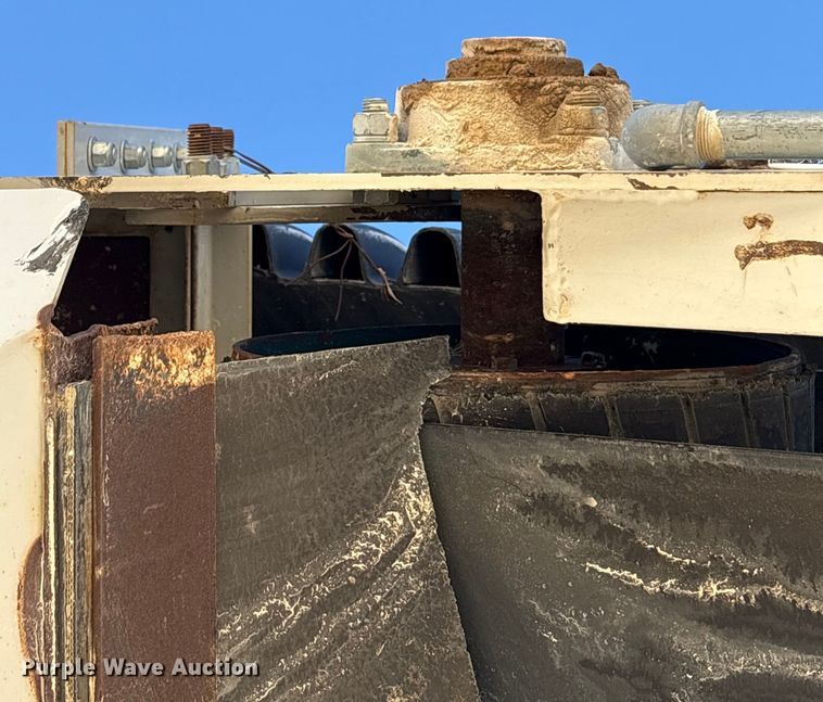 image for item EC8104 2017 TCI 30 X 60 RDS radial stacking conveyor