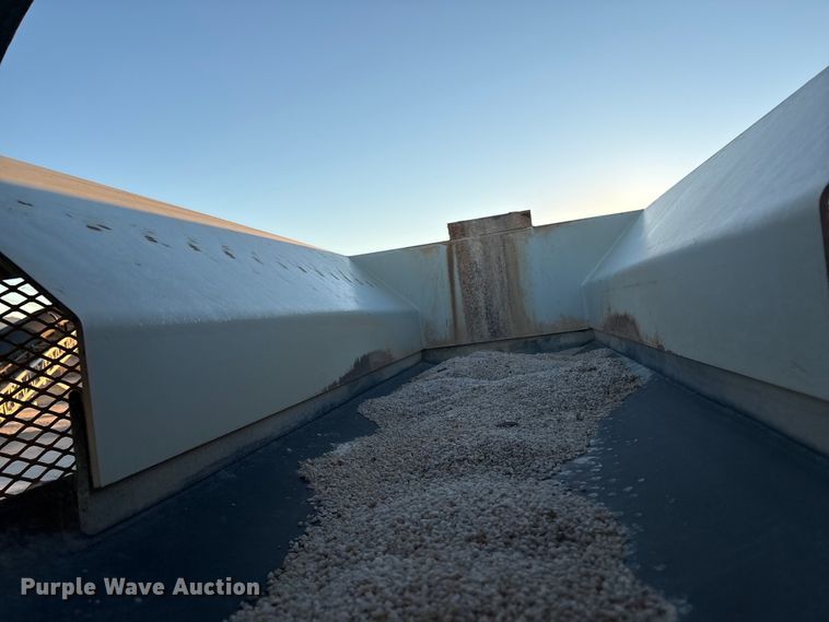 image for item EC8109 2017 TCI 30 X 40 TC conveyor