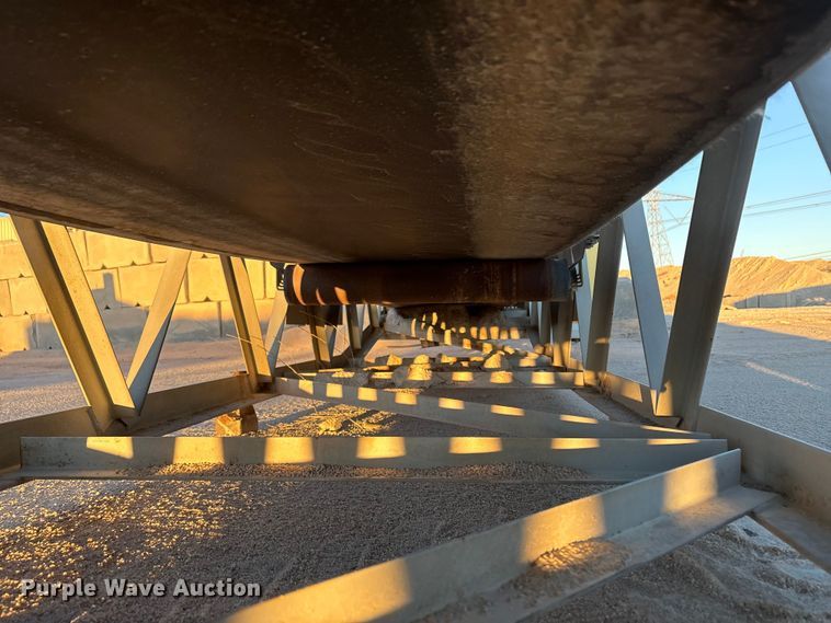 image for item EC8109 2017 TCI 30 X 40 TC conveyor