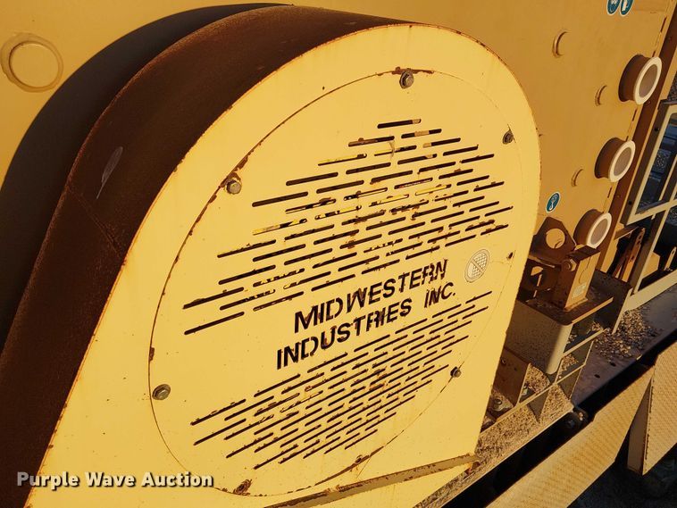 image for item EC8112 2017 REMco P-SCREEN-5105-2XSDC screening plant