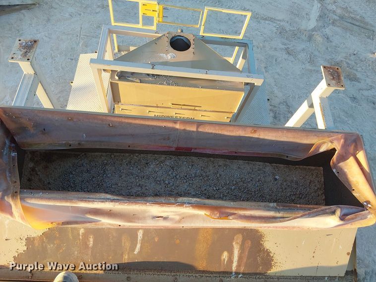 image for item EC8112 2017 REMco P-SCREEN-5105-2XSDC screening plant