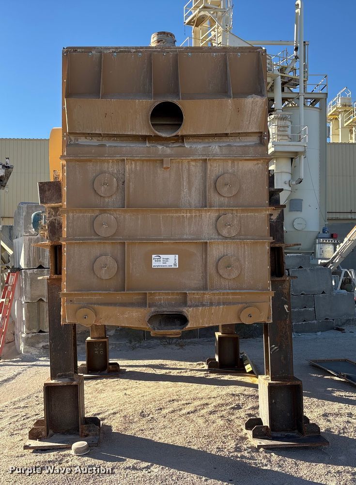 image for item EC8114 2011 Midwestern Industries MEV 5X10-3 vibratory screen