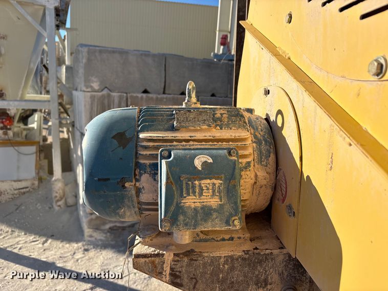 image for item EC8114 2011 Midwestern Industries MEV 5X10-3 vibratory screen