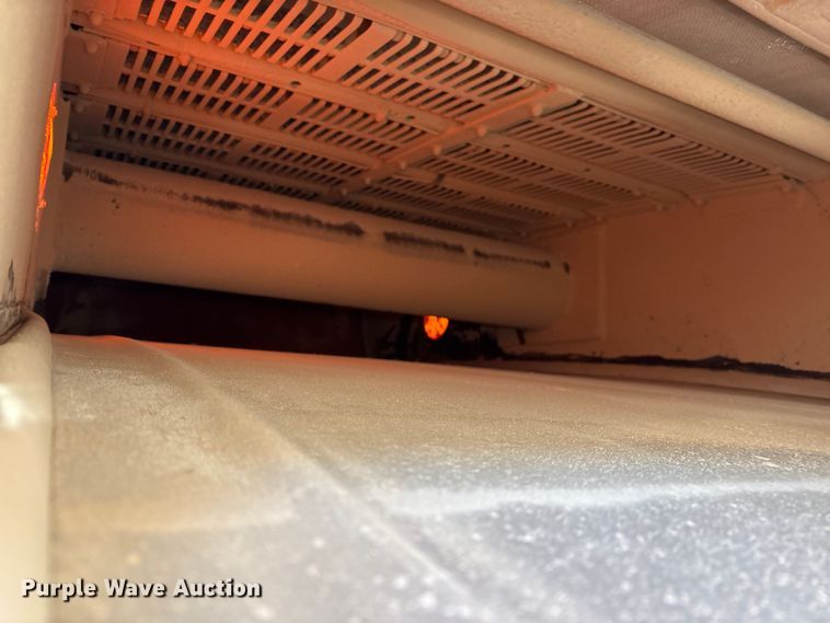 image for item EC8114 2011 Midwestern Industries MEV 5X10-3 vibratory screen