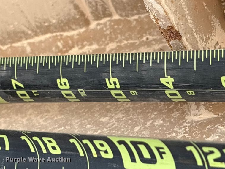 image for item EC8114 2011 Midwestern Industries MEV 5X10-3 vibratory screen