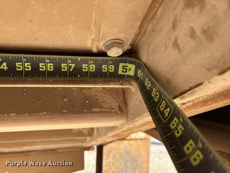 image for item EC8114 2011 Midwestern Industries MEV 5X10-3 vibratory screen