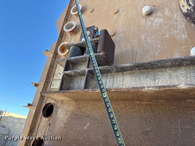 image for item EC8114 2011 Midwestern Industries MEV 5X10-3 vibratory screen