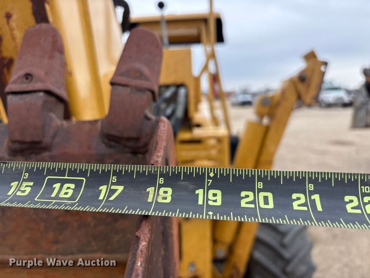 image for item EC8131 2007 Vermeer RT950 vibratory cable plow