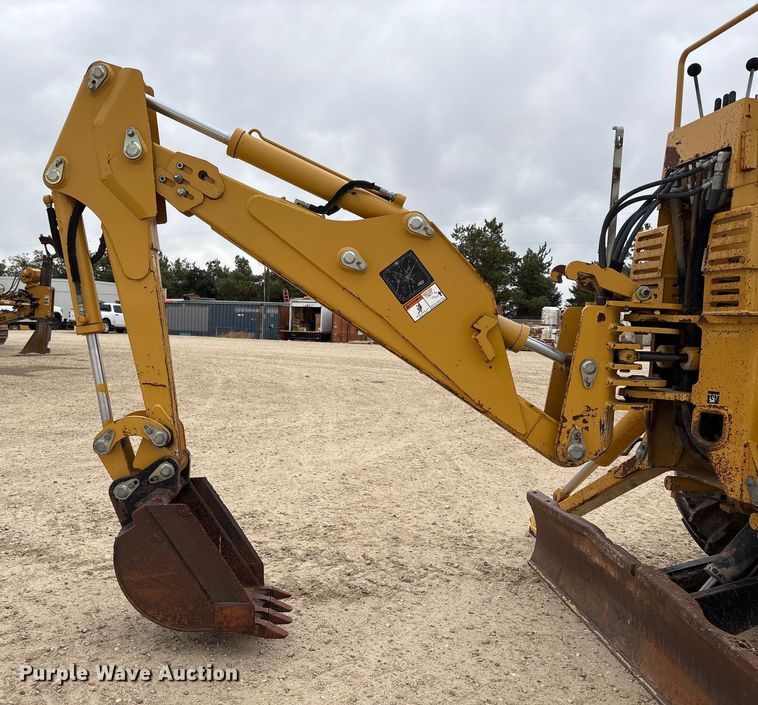 image for item EC8131 2007 Vermeer RT950 vibratory cable plow