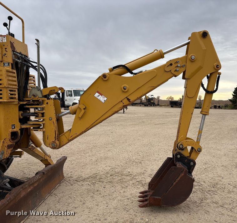 image for item EC8131 2007 Vermeer RT950 vibratory cable plow