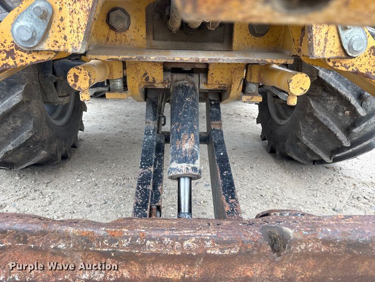 image for item EC8131 2007 Vermeer RT950 vibratory cable plow