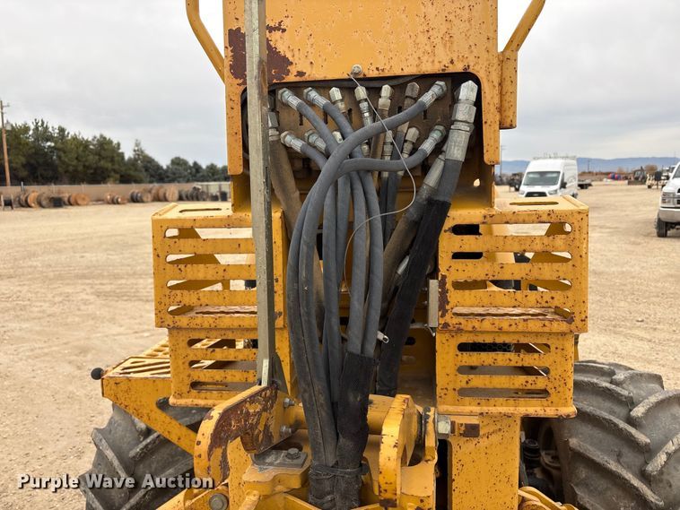 image for item EC8131 2007 Vermeer RT950 vibratory cable plow
