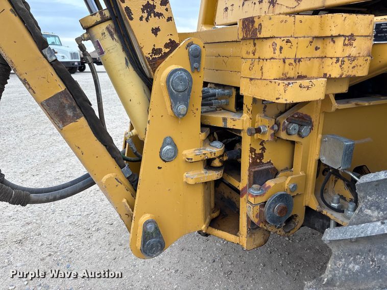 image for item EC8131 2007 Vermeer RT950 vibratory cable plow