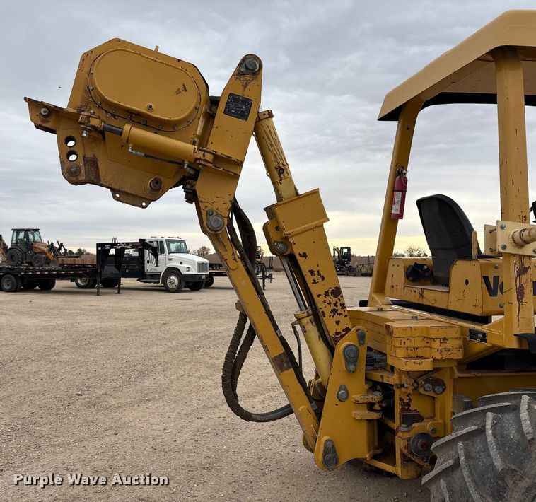 image for item EC8131 2007 Vermeer RT950 vibratory cable plow
