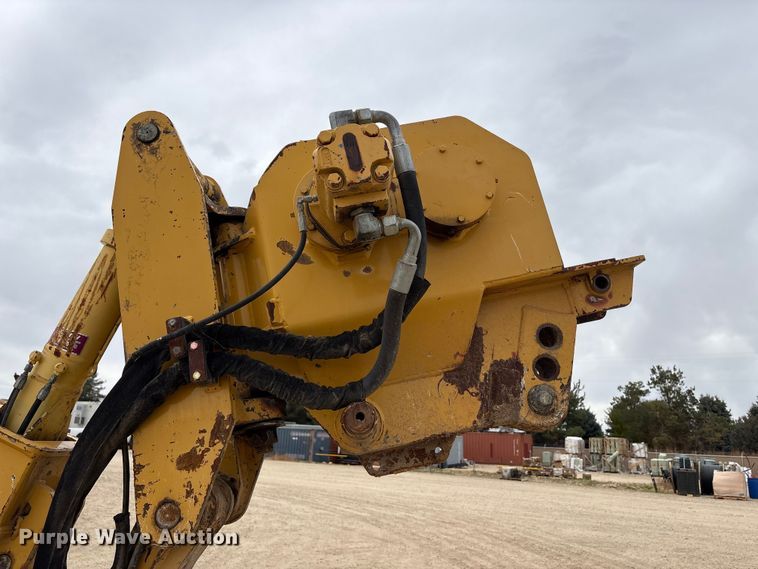 image for item EC8131 2007 Vermeer RT950 vibratory cable plow