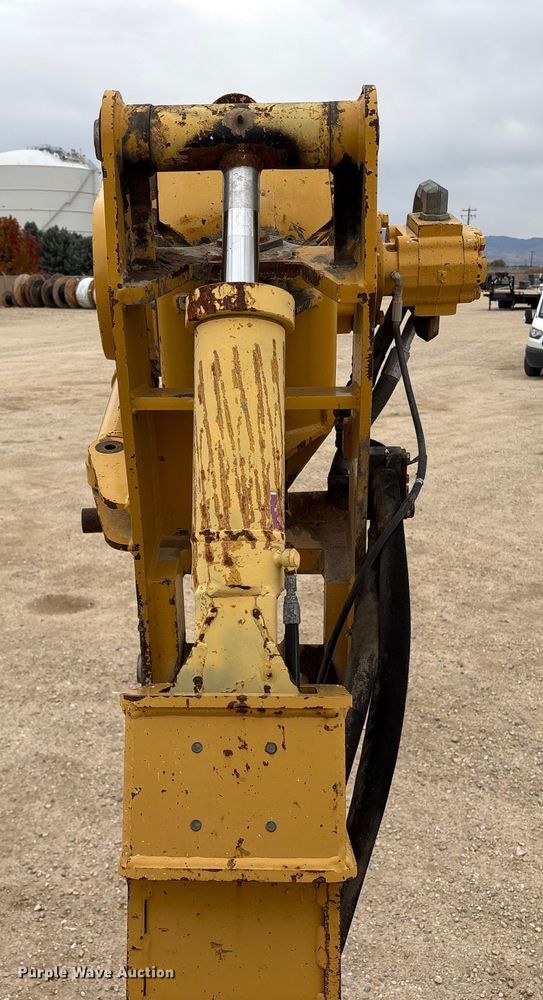 image for item EC8131 2007 Vermeer RT950 vibratory cable plow