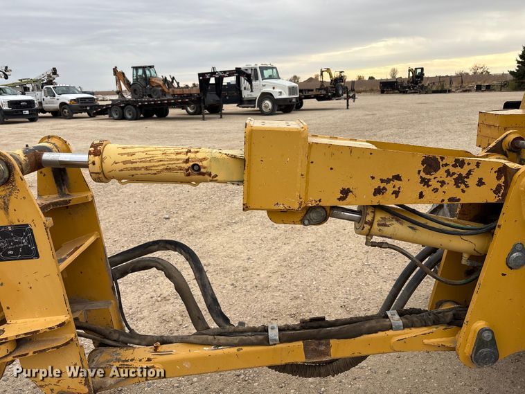 image for item EC8131 2007 Vermeer RT950 vibratory cable plow